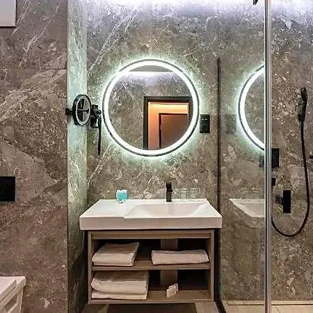 Obester 4* ديبريتْسين